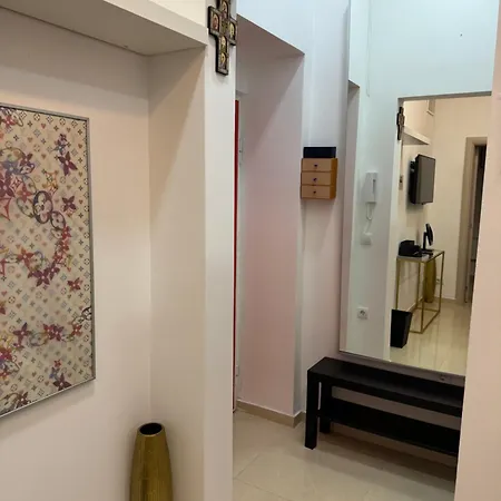 Republic Square Lejlighed *